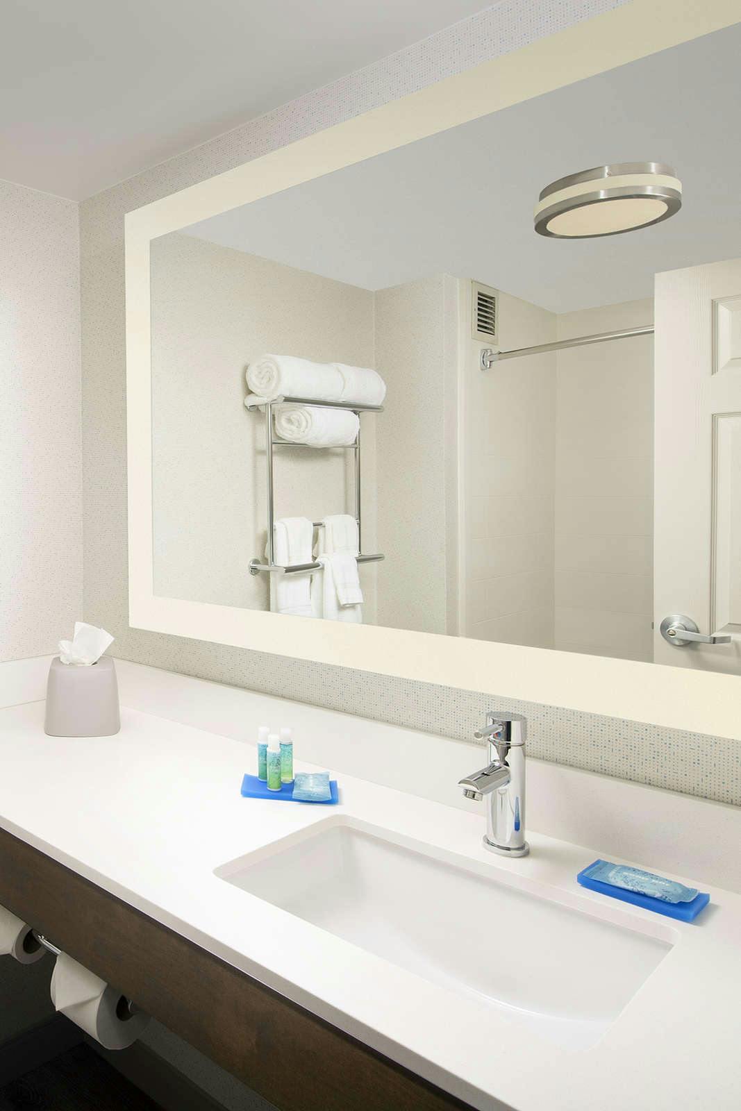 Hotel Holiday Inn Express Baltimore - BWI Airport North photo 3