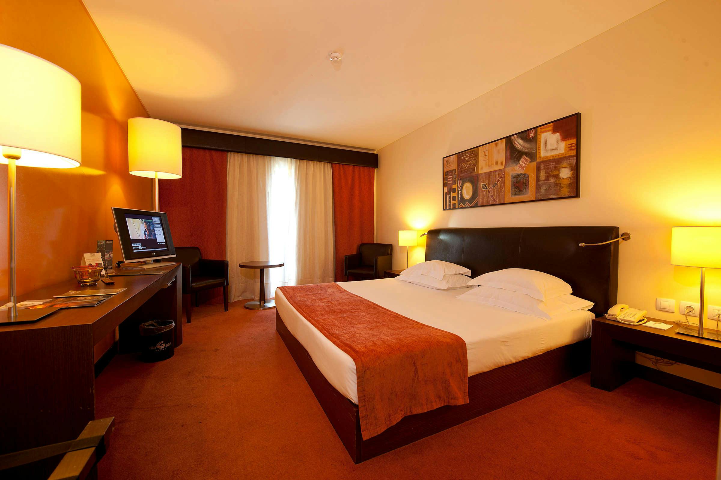Hotel Vila Galé Santa Cruz photo 2
