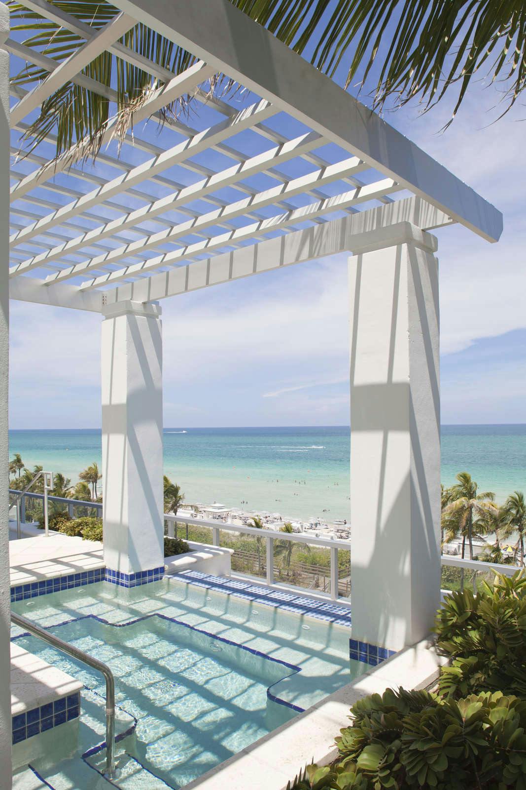 Hotel Fontainebleau Miami Beach photo 4