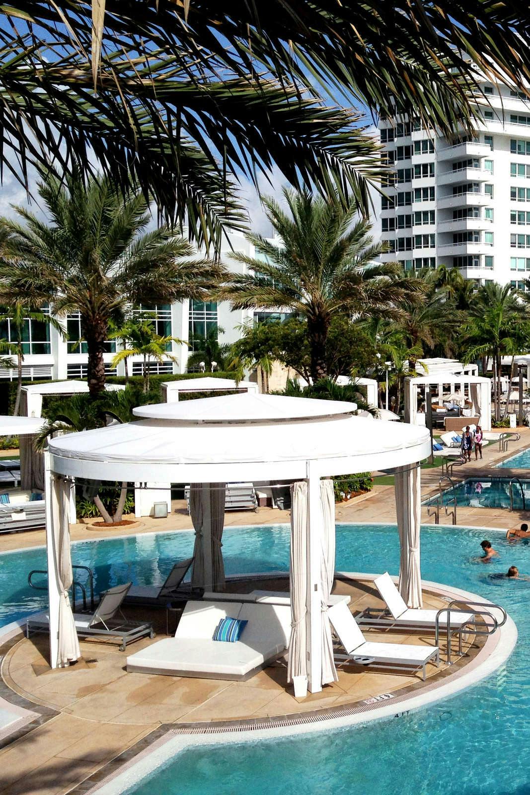 Hotel Fontainebleau Miami Beach photo 2