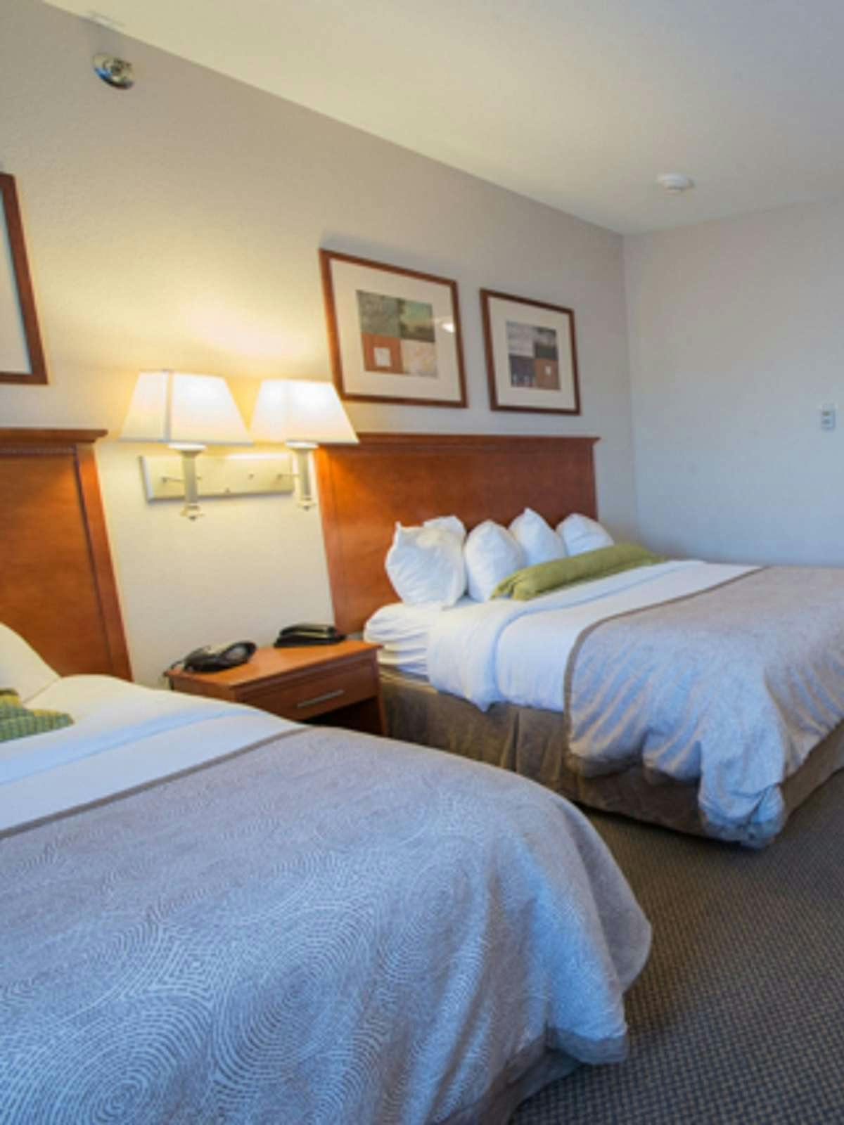 Hotel Candlewood Suites Bismarck photo 1