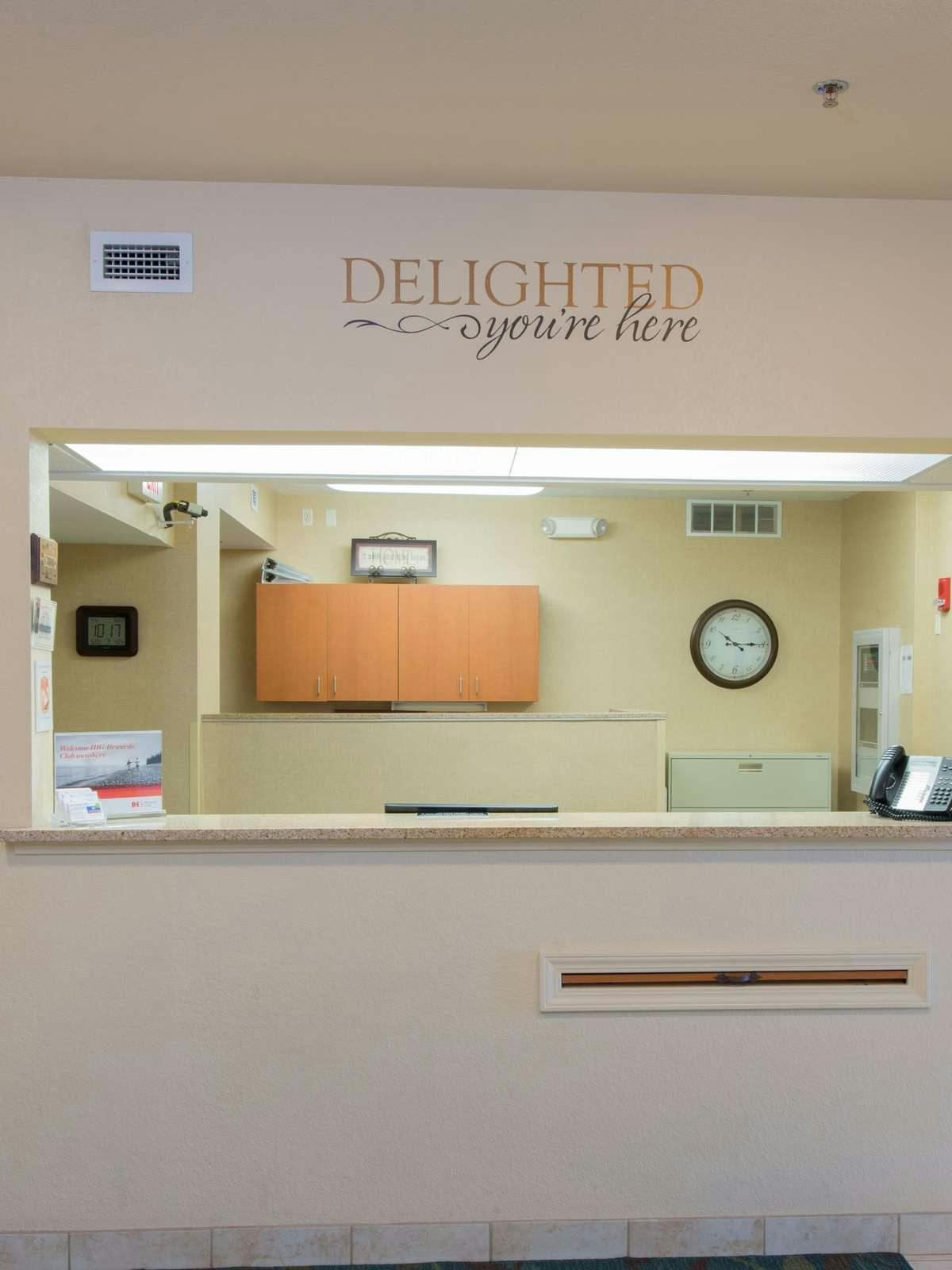 Hotel Candlewood Suites Bismarck photo 4