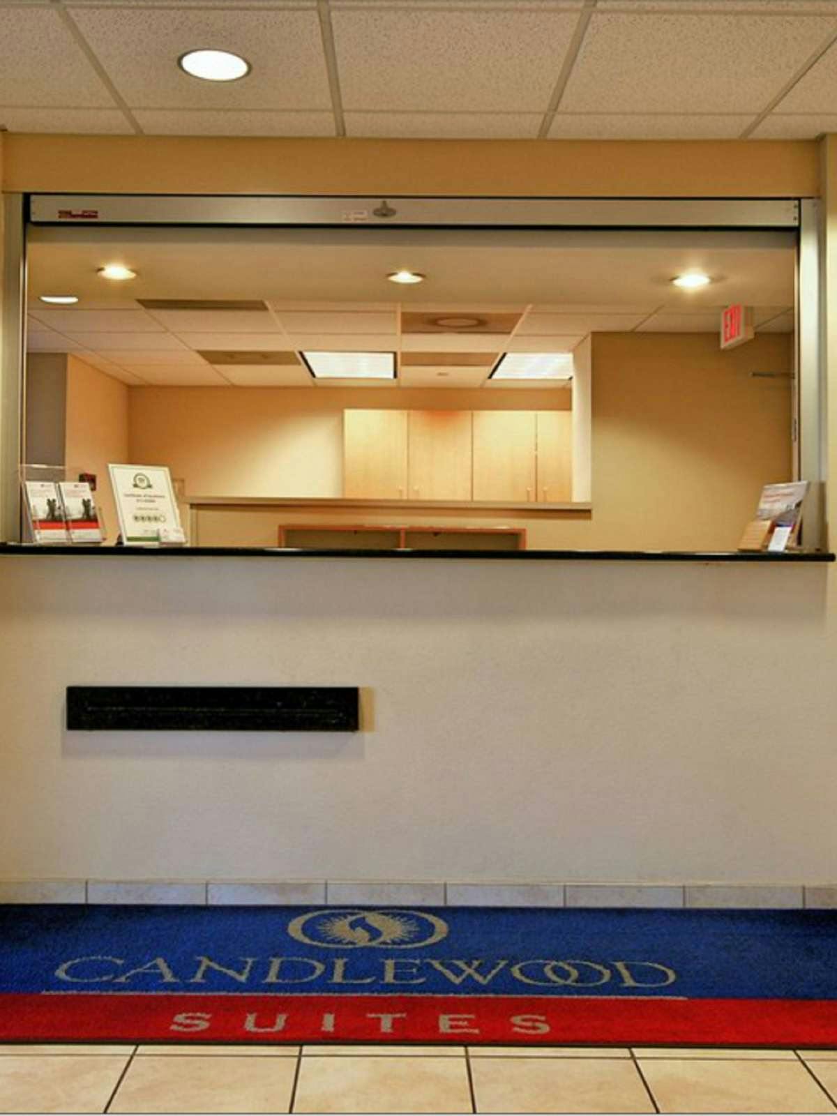 Hotel Candlewood Suites Pearl photo 4