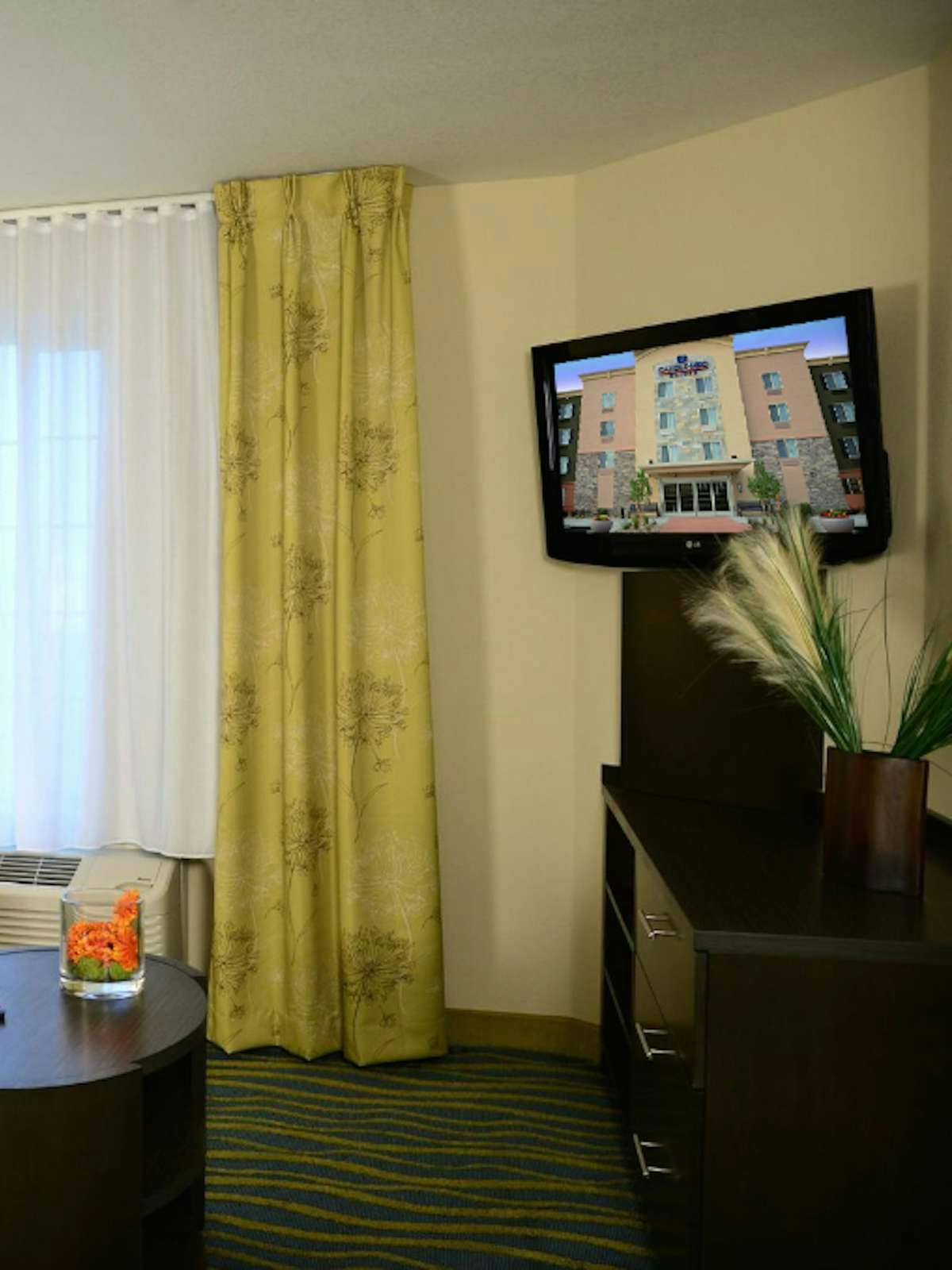 Hotel Candlewood Suites Brighton photo 3