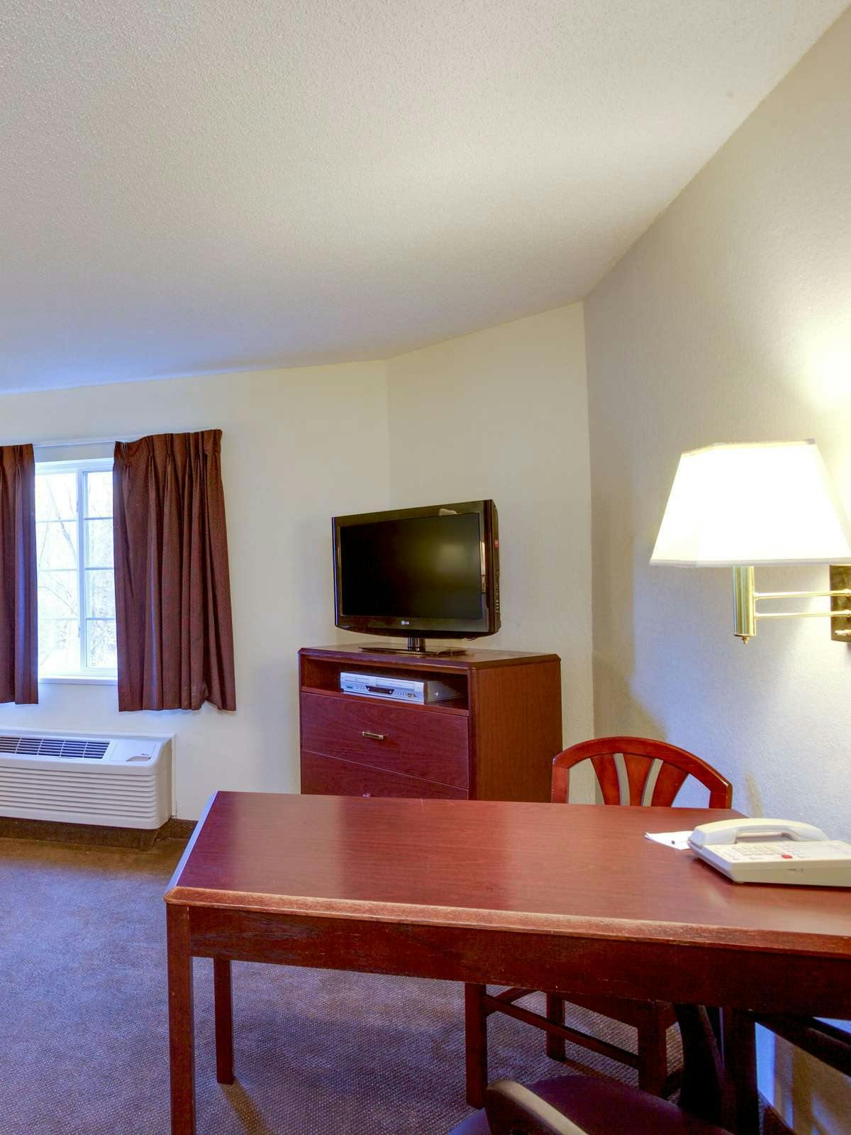 Hotel Candlewood Suites Durham RTP photo 3