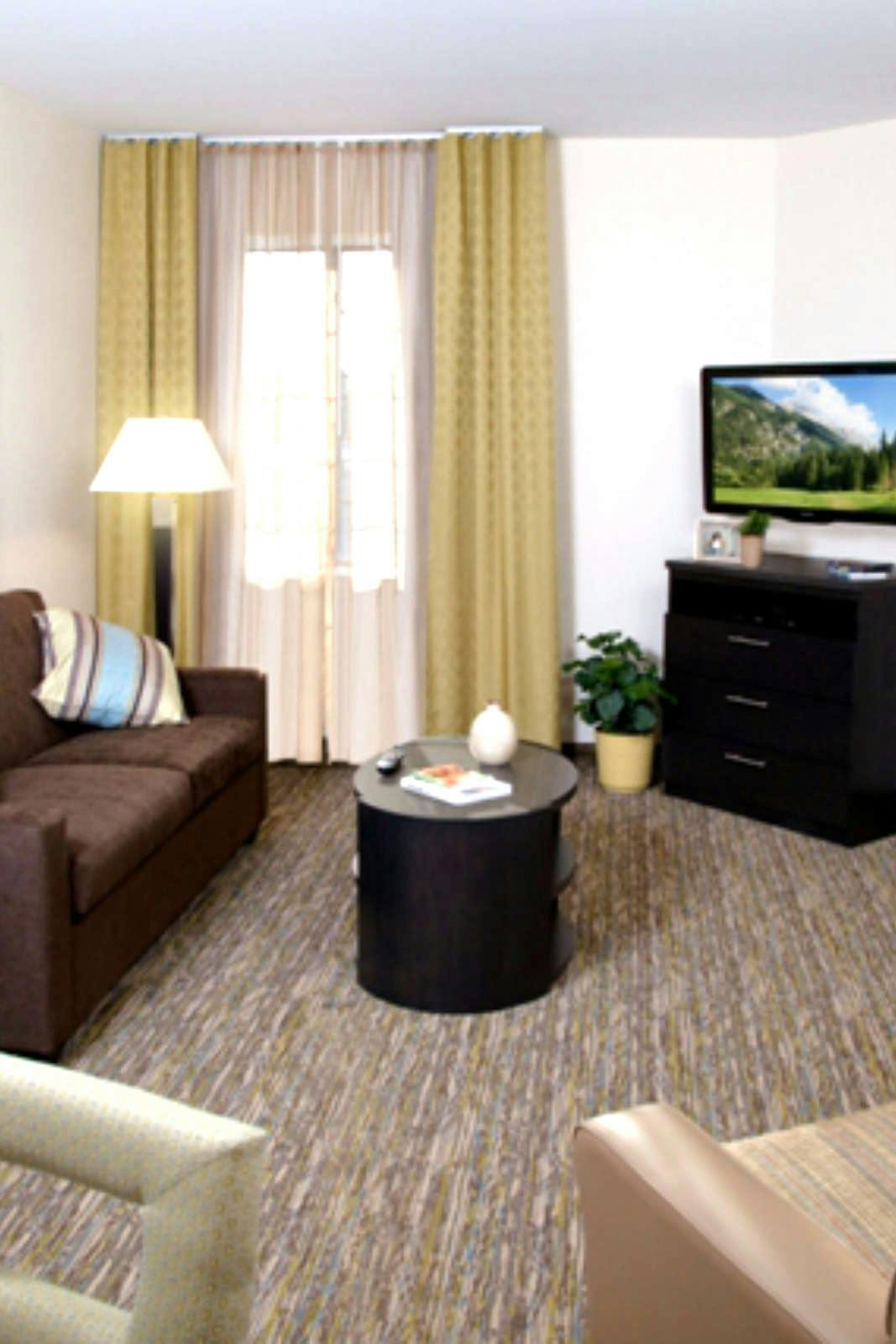 Hotel Candlewood Suites Brighton photo 2
