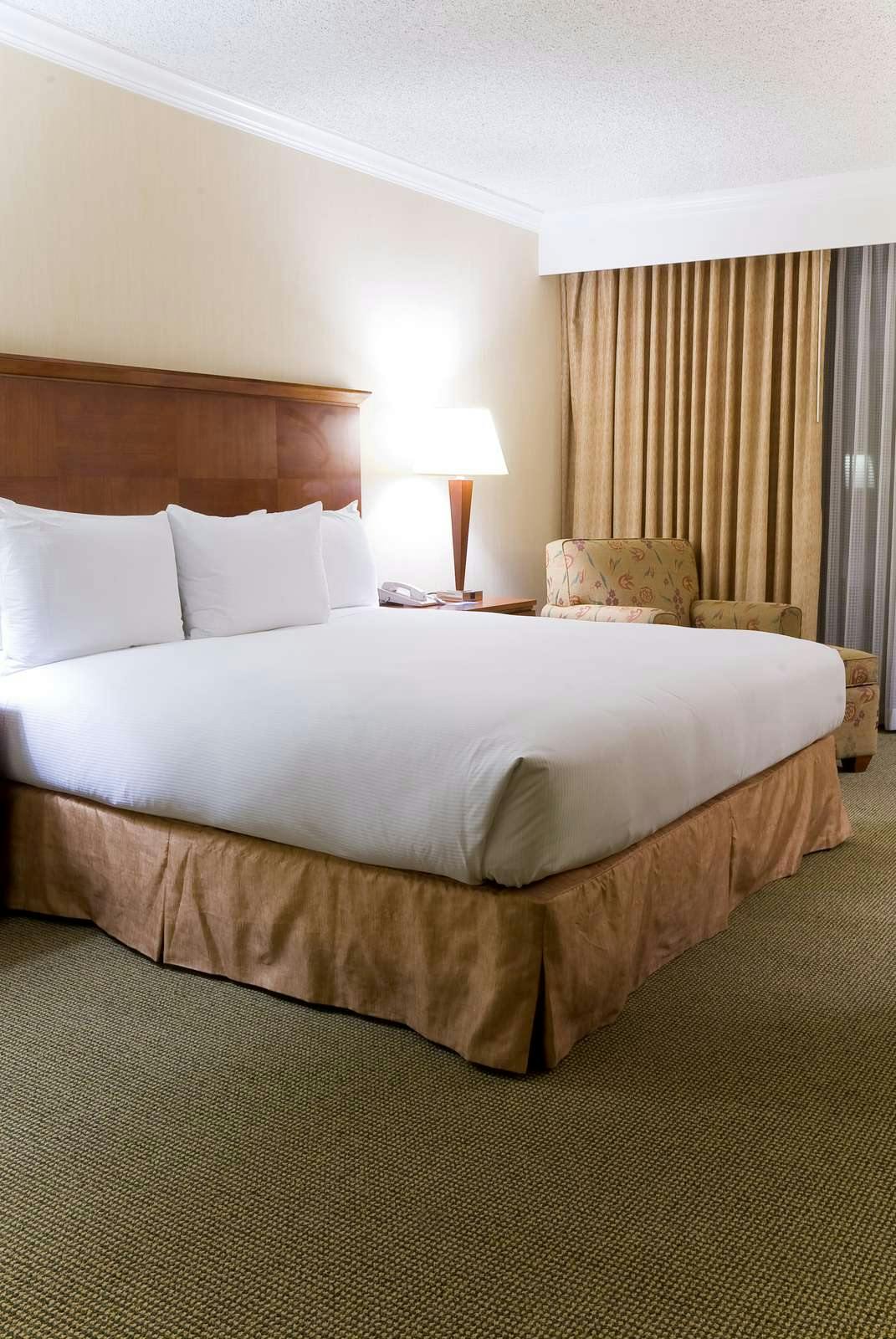 Hotel Ontario Airport Hotel photo 1