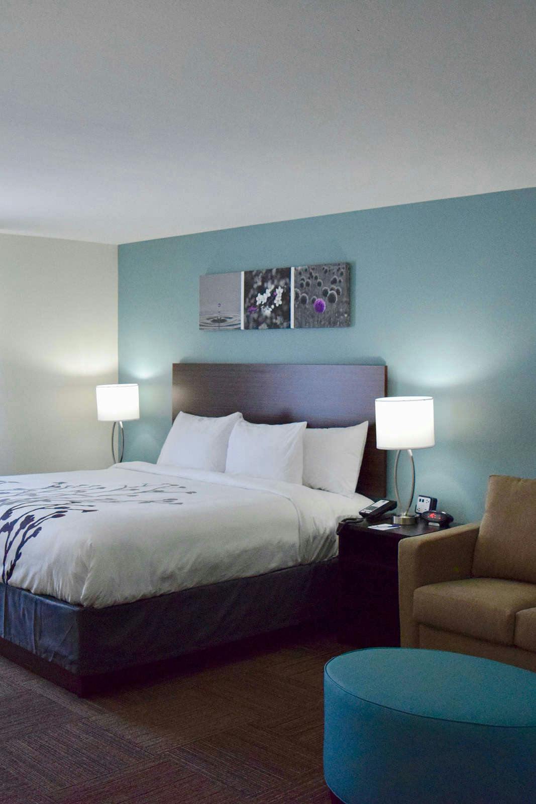 Hotel Sleep Inn & Suites near Westchase photo 1