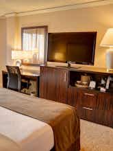 Hotel Crowne Plaza Knoxville Downtown University photo 2