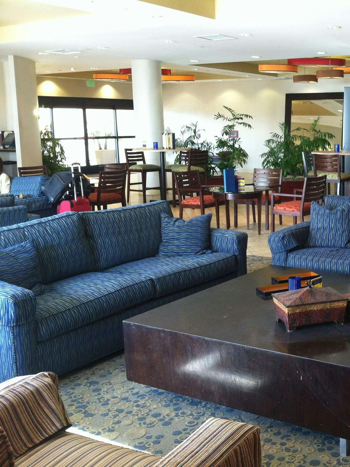 Hotel Crowne Plaza Ventura Beach photo 4