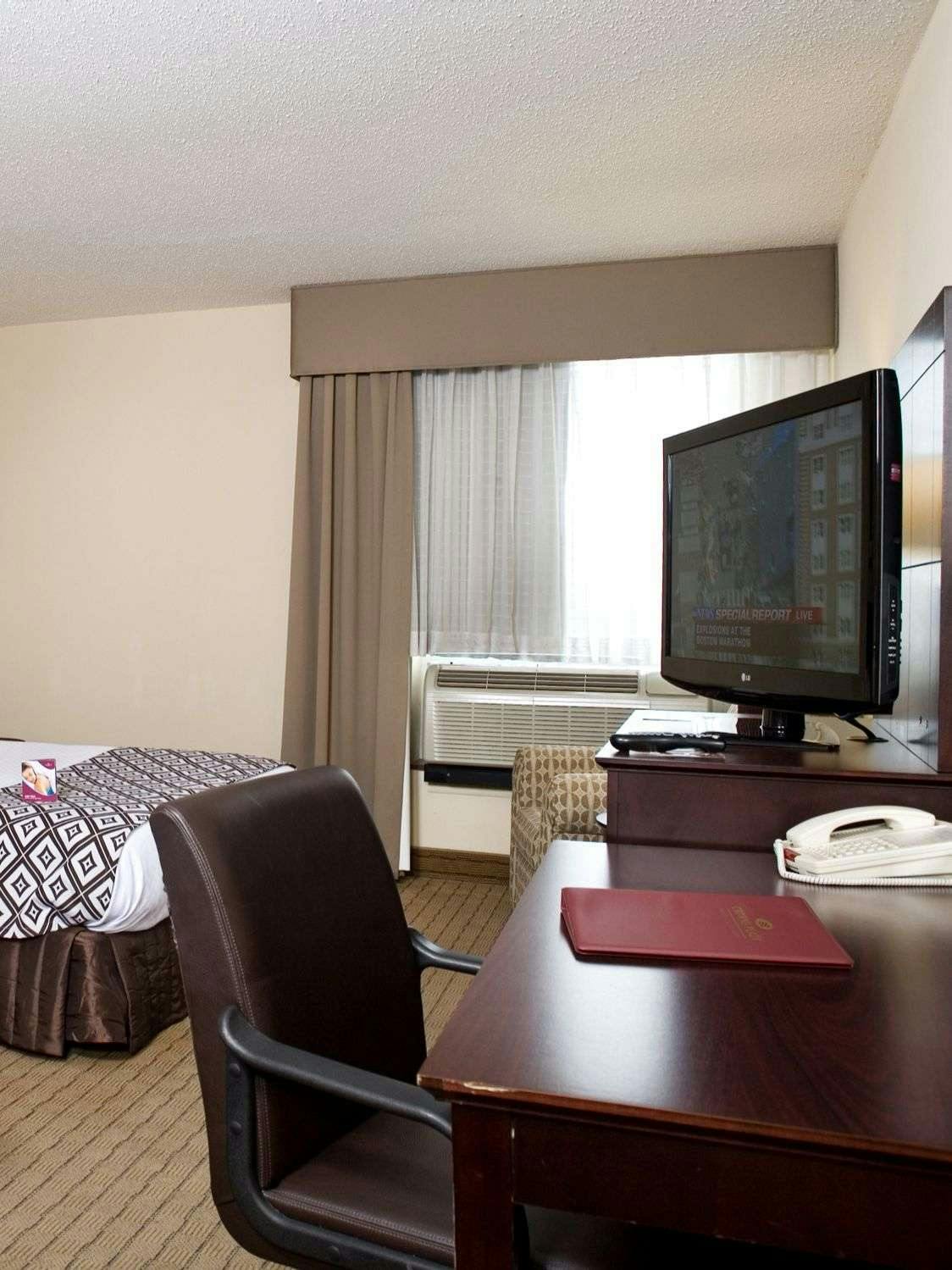 Hotel Crowne Plaza Pittsburgh South photo 2