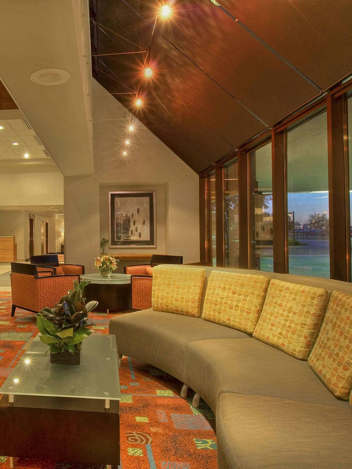 Crowne Plaza Suites MSP Airport Mall Of America