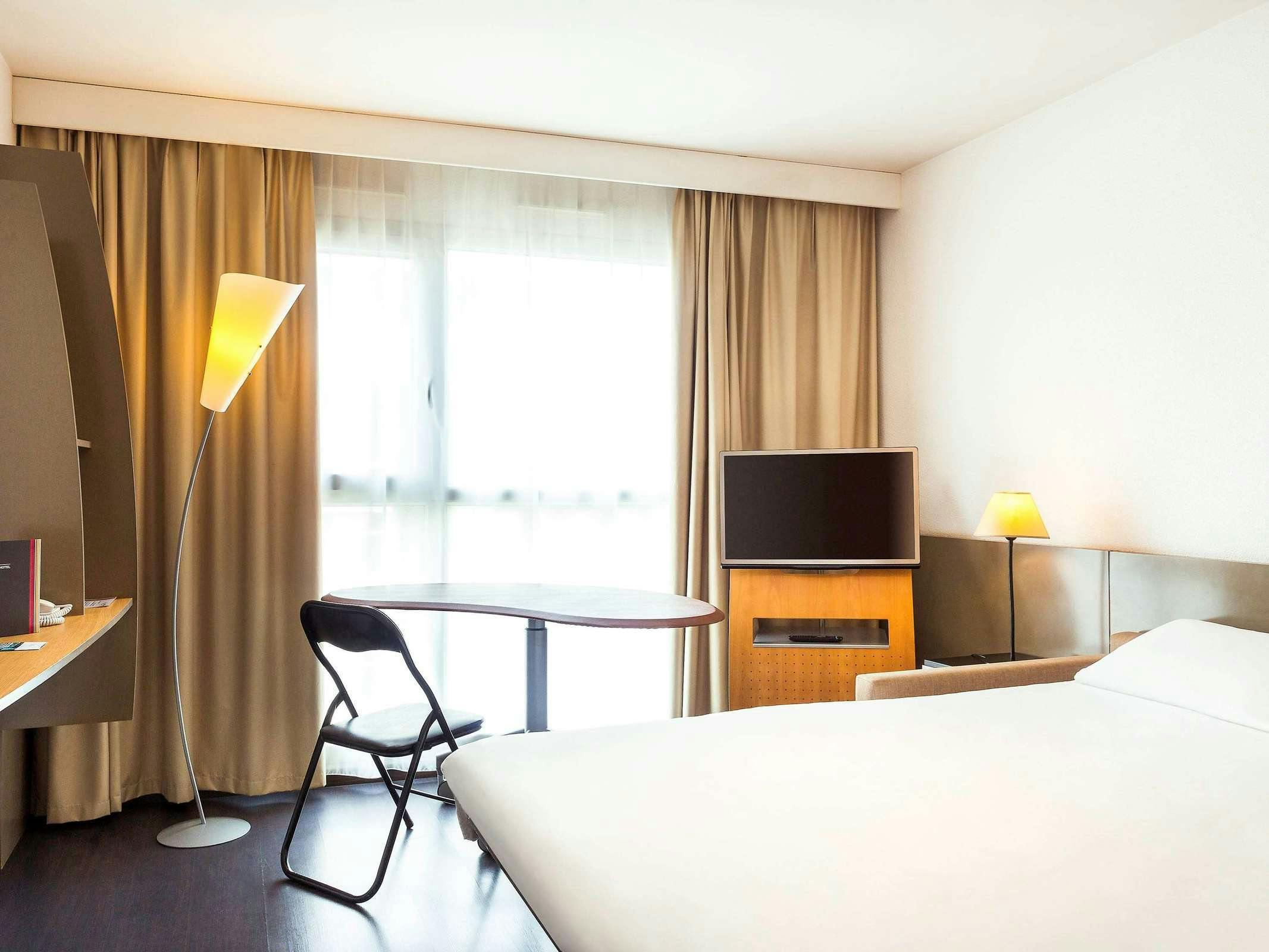 Hotel Aparthotel Adagio Annecy Centre photo 3