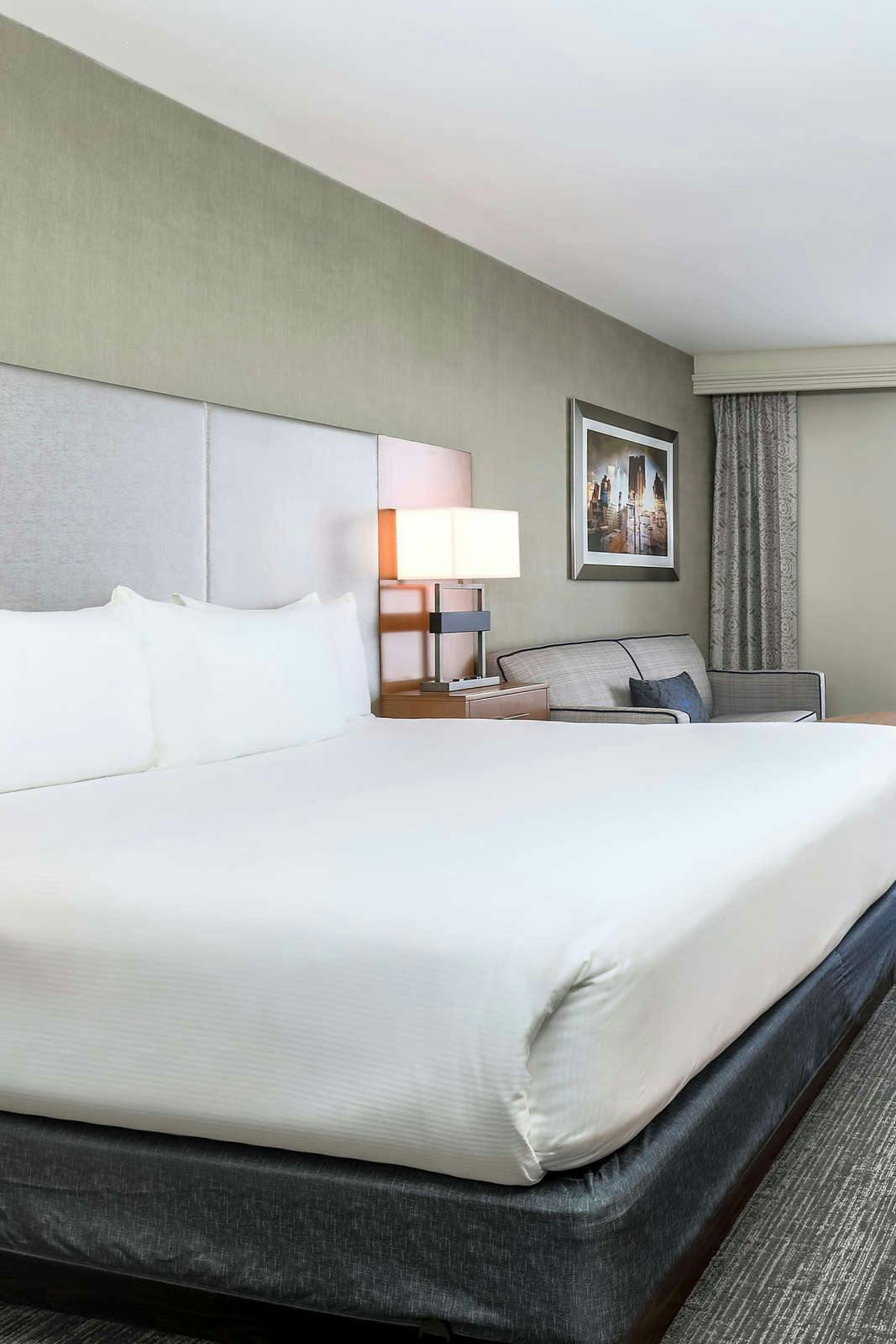 Hotel DoubleTree by Hilton Atlanta Airport photo 2