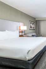 Hotel DoubleTree by Hilton Atlanta Airport photo 2