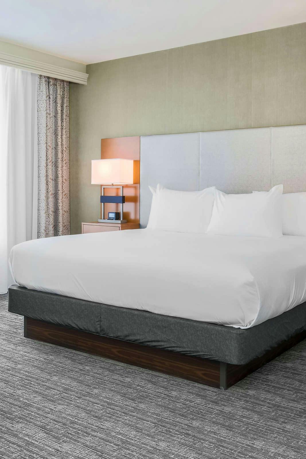 Hotel DoubleTree by Hilton Atlanta Airport photo 3