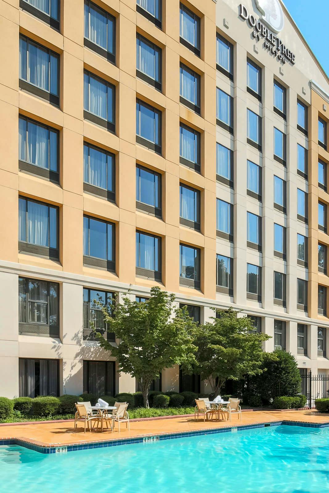Hotel DoubleTree by Hilton Atlanta Airport photo 1