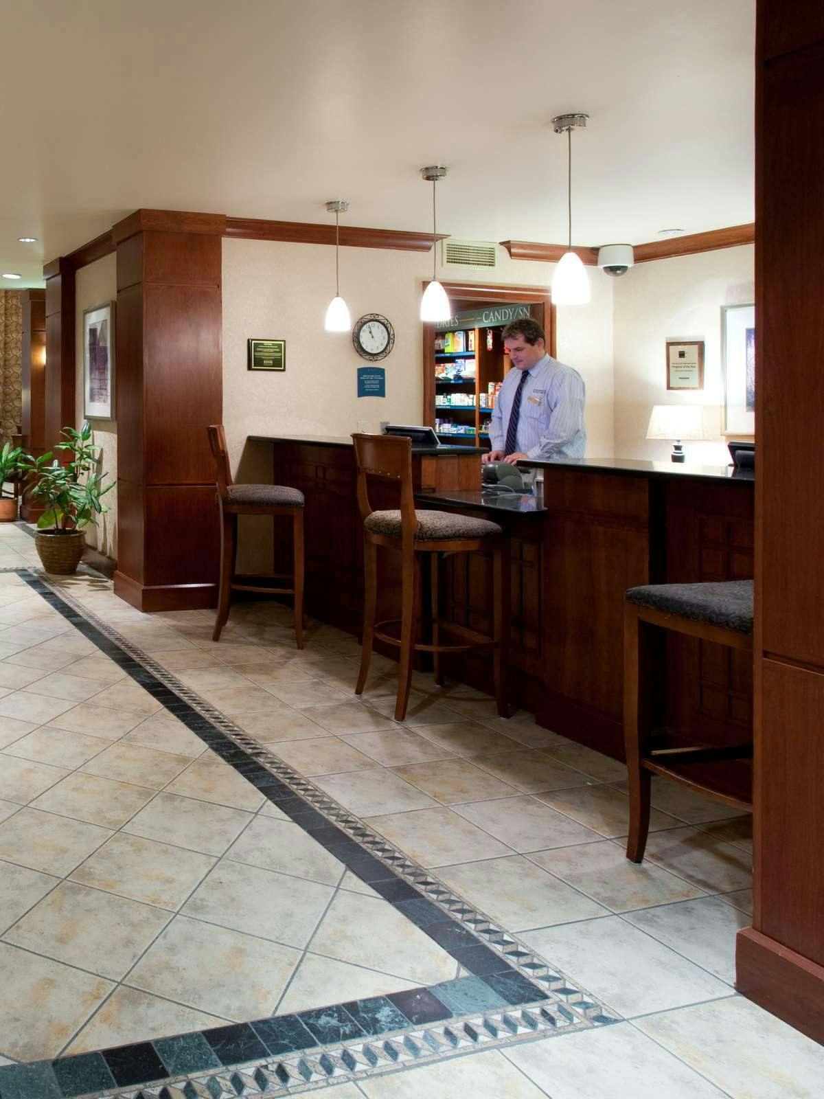 Hotel Staybridge Suites Denver Cherry Creek photo 4