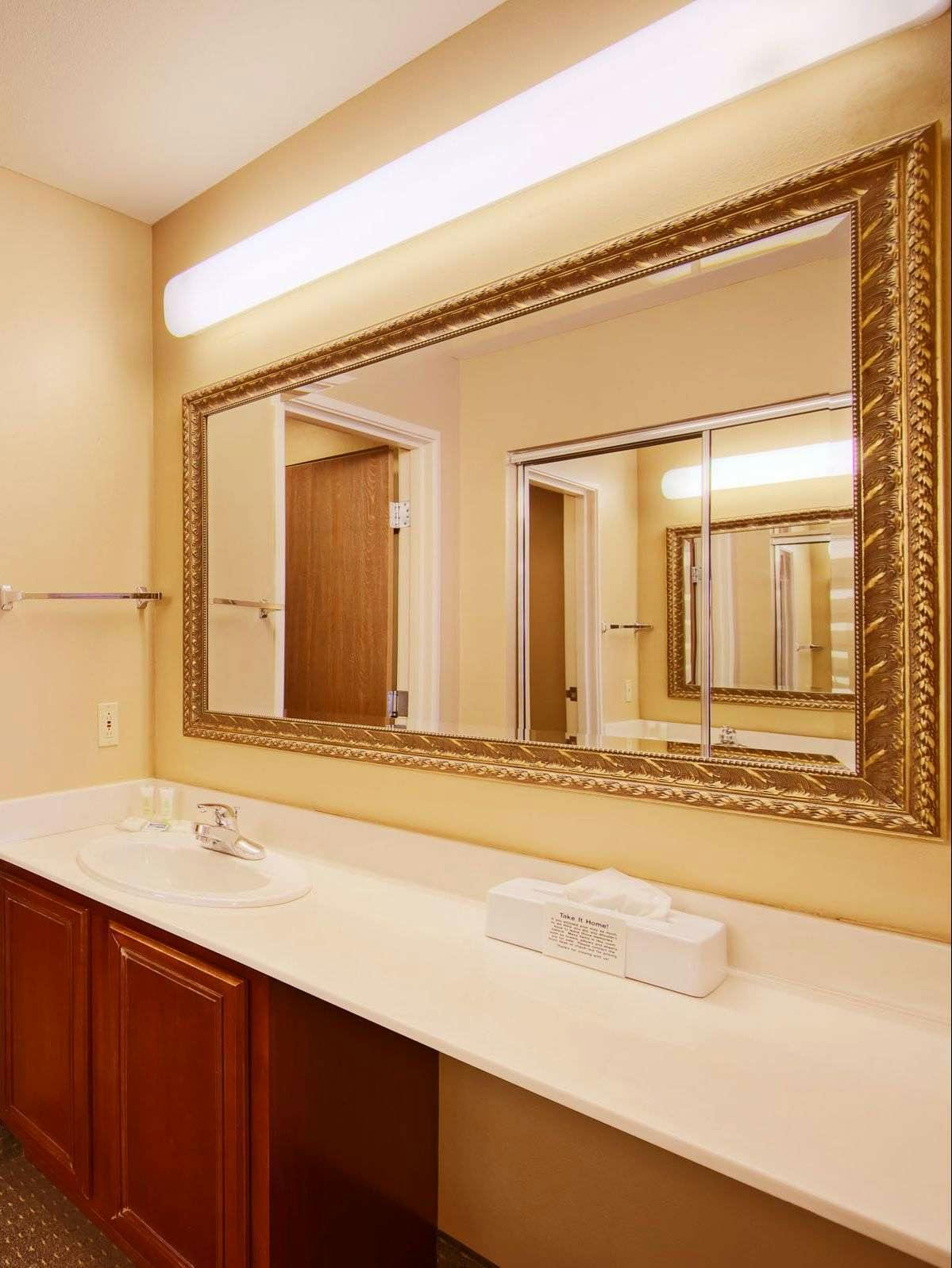 Hotel Staybridge Suites Lubbock photo 2