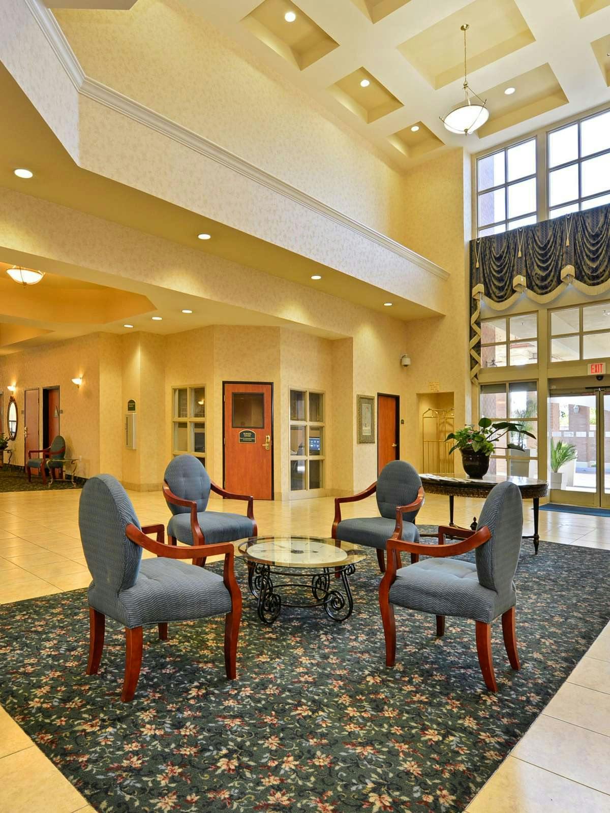 Hotel Holiday Inn Express Hotel & Suites Elk Grove Central photo 4