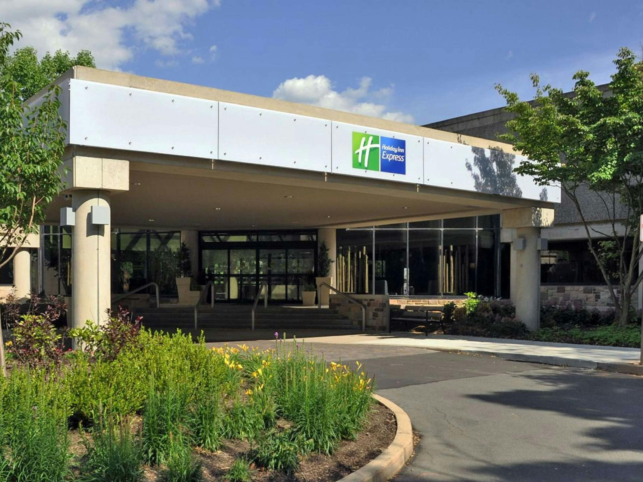 Holiday Inn Express Princeton Southeast