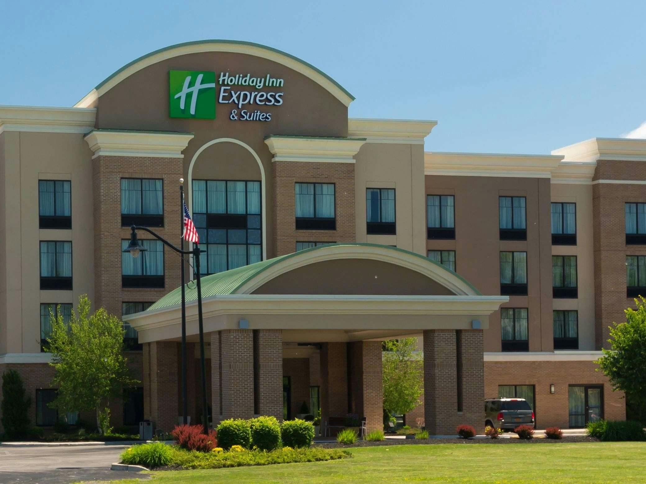 Holiday Inn Express Hotel & Suites Webster