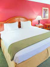 Hotel Holiday Inn Express Easton photo 1