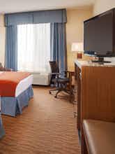 Hotel Holiday Inn Express Hotel & Suites Coralville photo 2