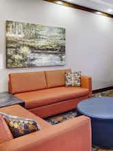 Hotel Holiday Inn Express Hotel & Suites Coralville photo 3