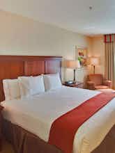 Hotel Holiday Inn Express Hotel & Suites Porterville photo 1