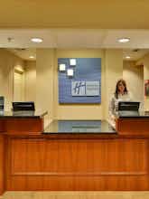 Hotel Holiday Inn Express Hotel & Suites Porterville photo 5