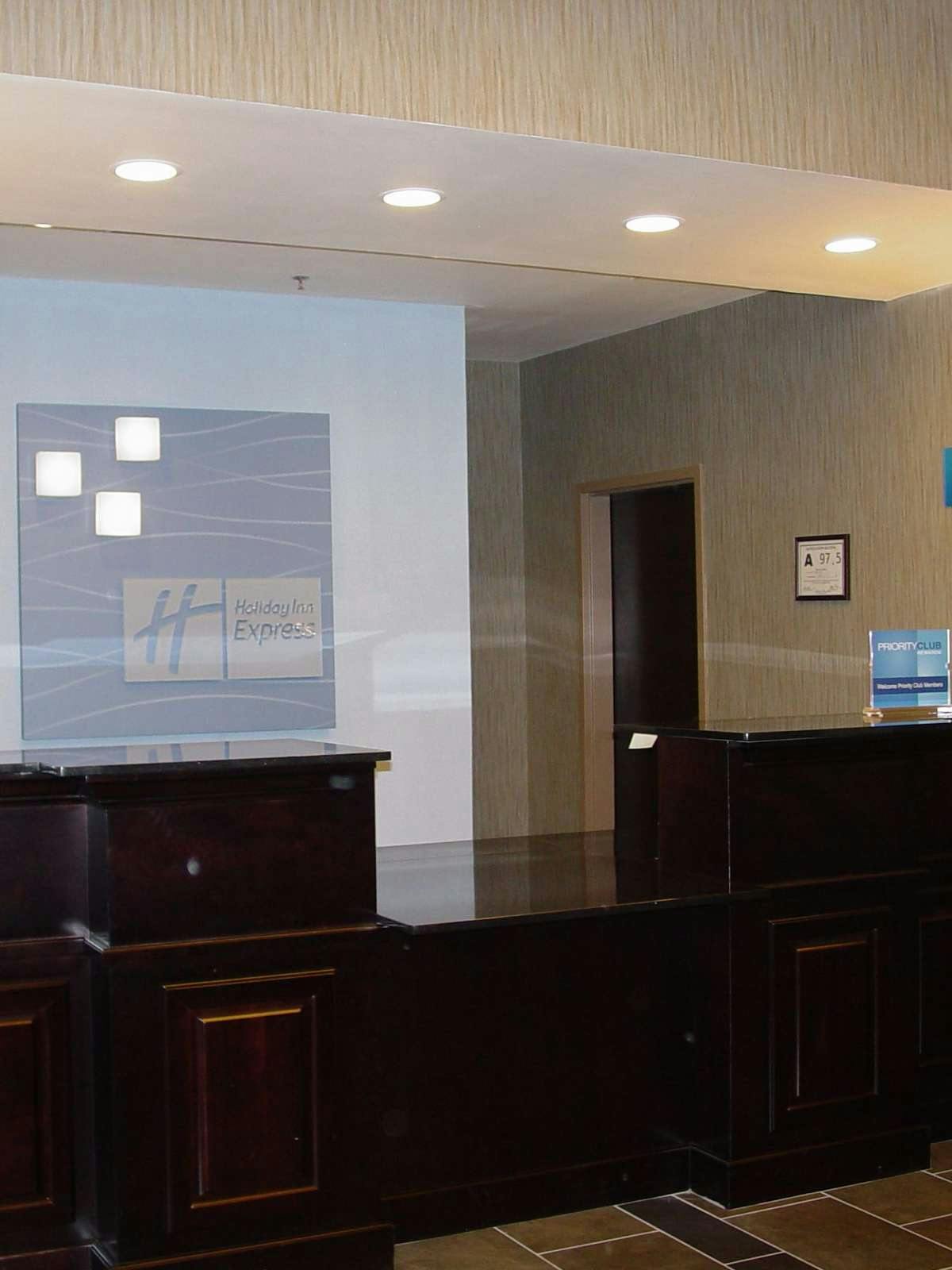 Hotel Holiday Inn Express Hotel & Suites Rockingham photo 5
