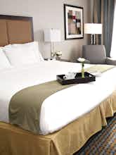 Hotel Holiday Inn Express Pembroke photo 1