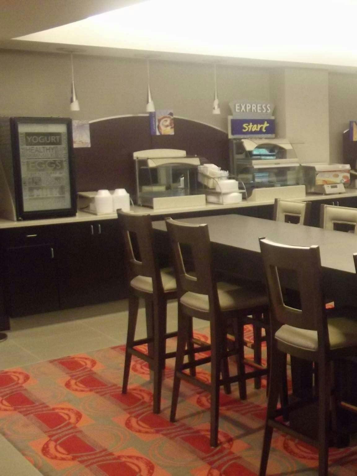 Hotel Holiday Inn Express Harrisburg NE photo 5