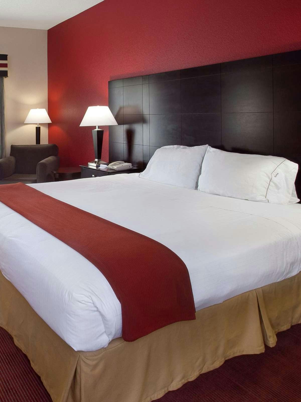 Hotel Holiday Inn Express Hotel & Suites John's Creek photo 1