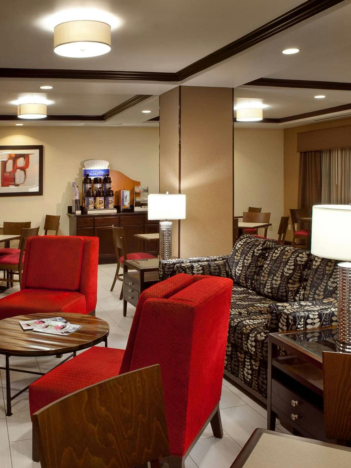 Hotel Holiday Inn Express Hotel & Suites John's Creek photo 3