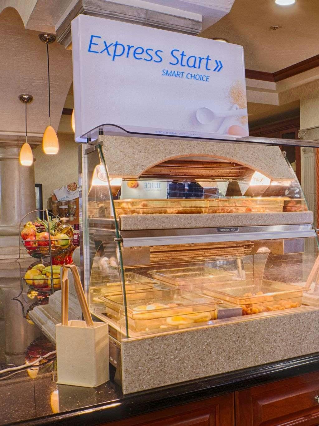 Hotel Holiday Inn Express Hotel & Suites Tucson Mall photo 4