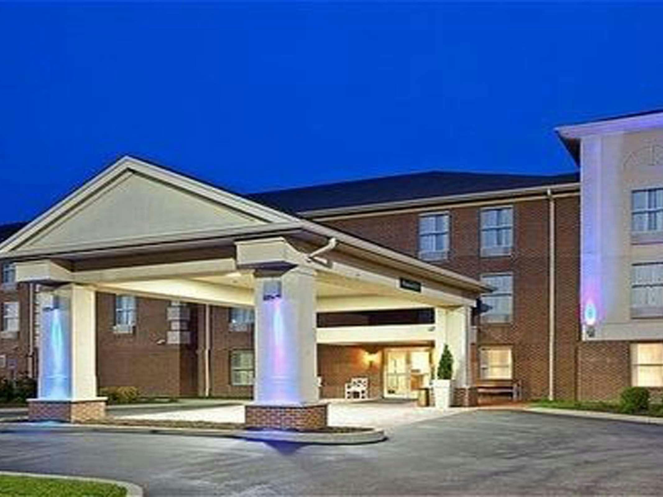 Holiday Inn Express Fairfield