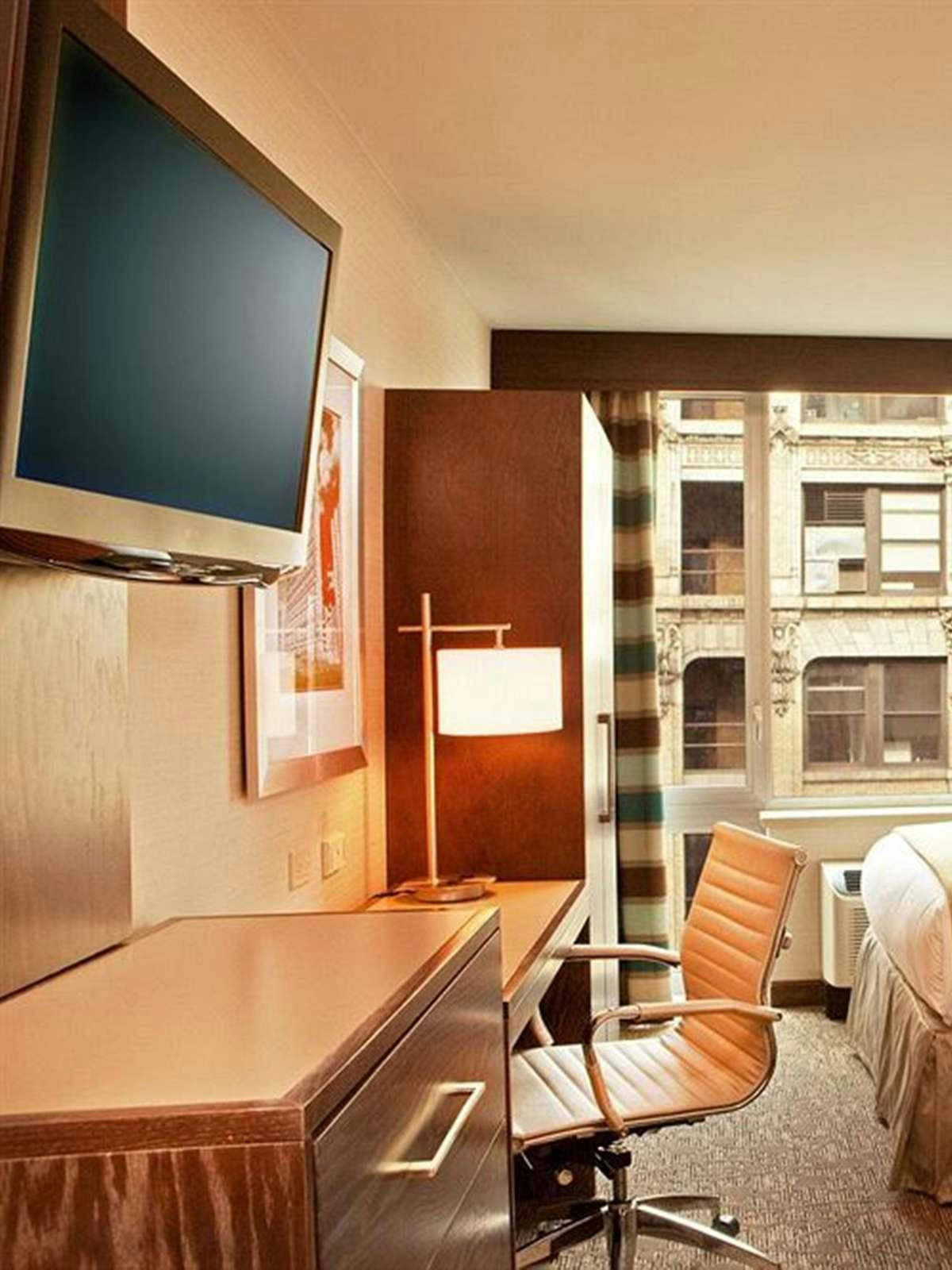 Hotel Holiday Inn Express Manhattan Times Square South photo 2