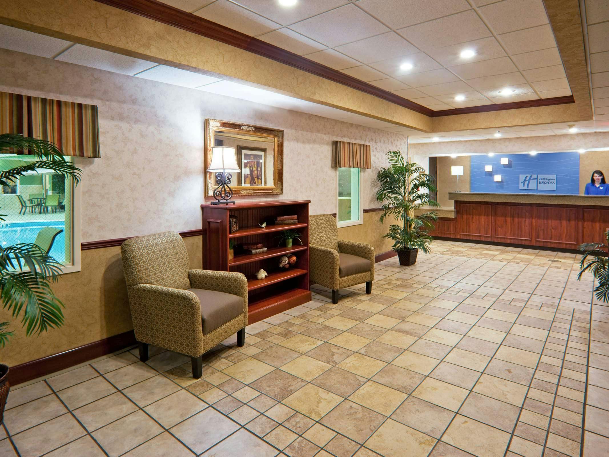 Holiday Inn Express Hotel & Suites Troy