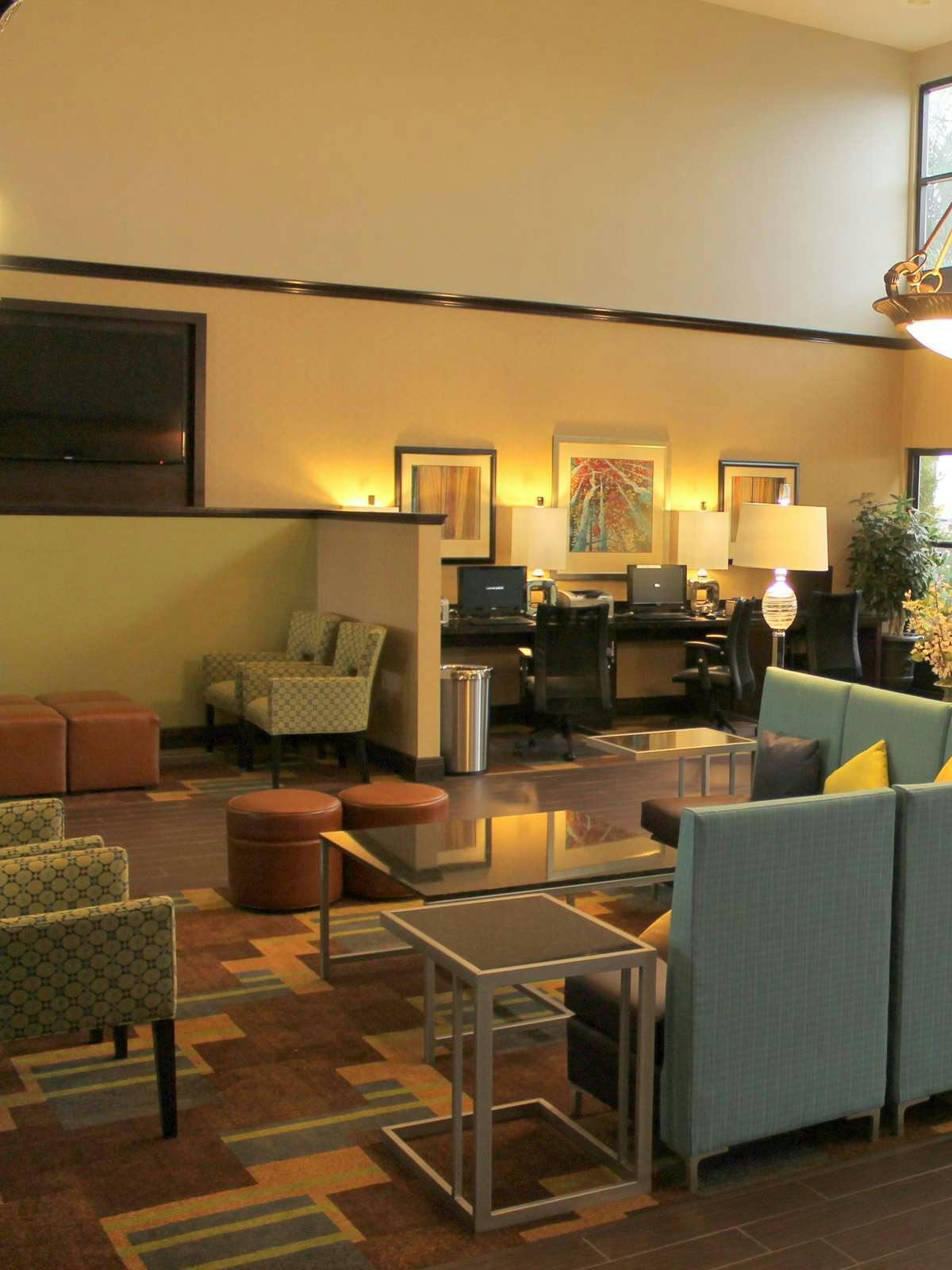 Hotel Holiday Inn Express Harlingen photo 4