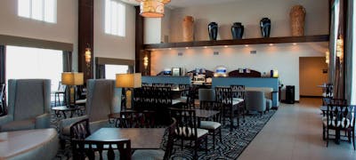 Holiday Inn Express Hotel & Suites Fredericksburg