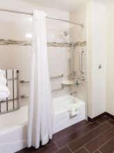 Hotel Holiday Inn Express Hotel & Suites Carpinteria photo 2