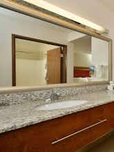 Hotel Holiday Inn Express Milford photo 2