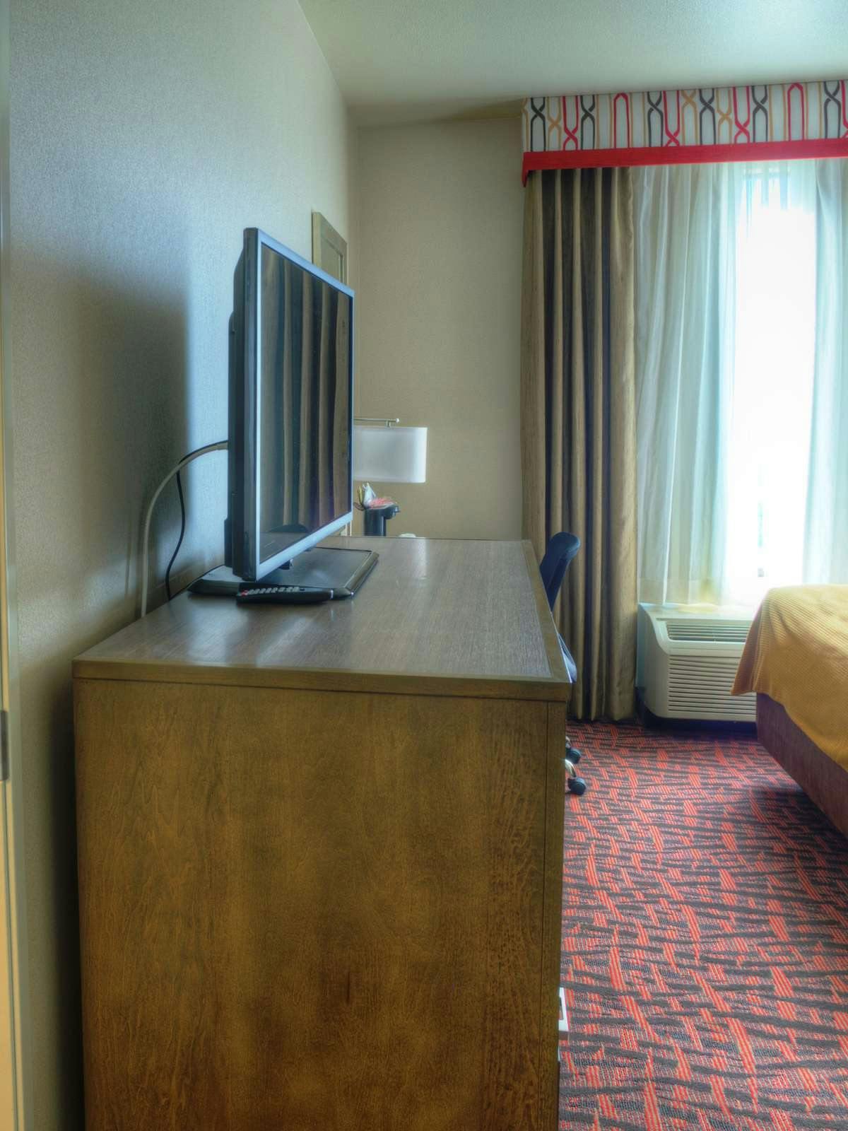 Hotel Holiday Inn Express Hotel & Suites Phoenix North photo 2
