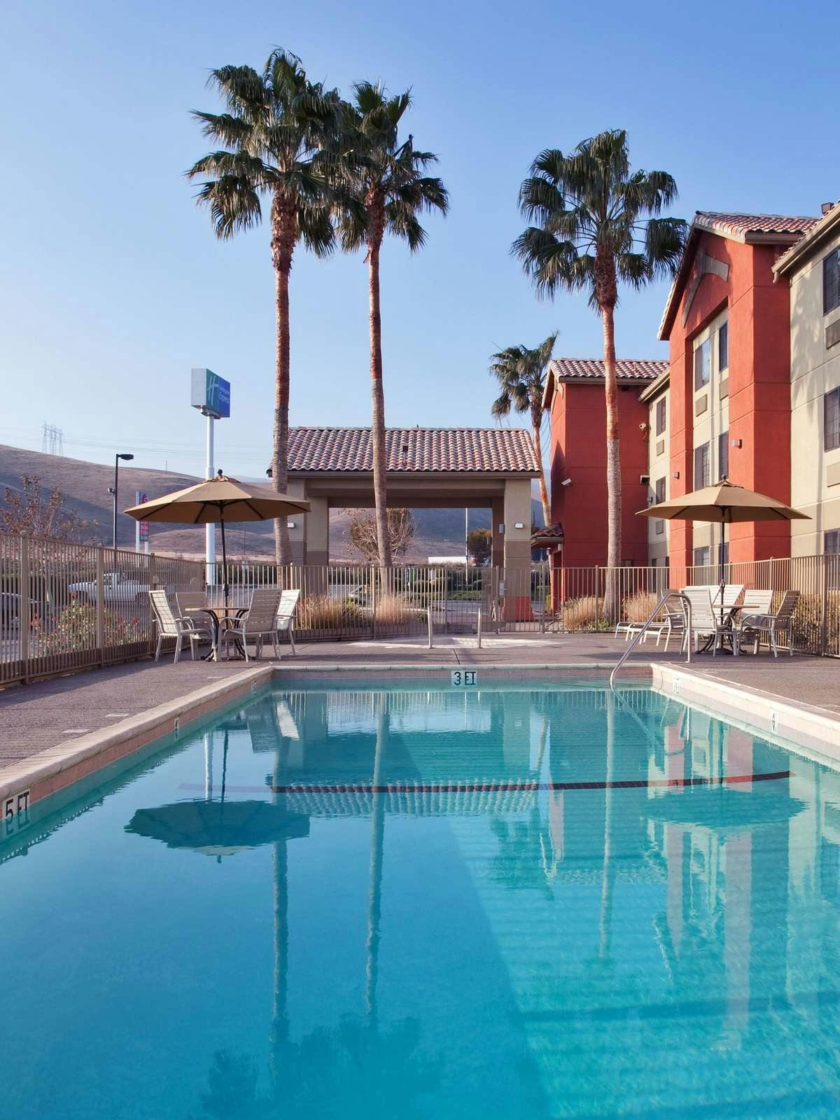 Hotel Holiday Inn Express Westley North photo 5