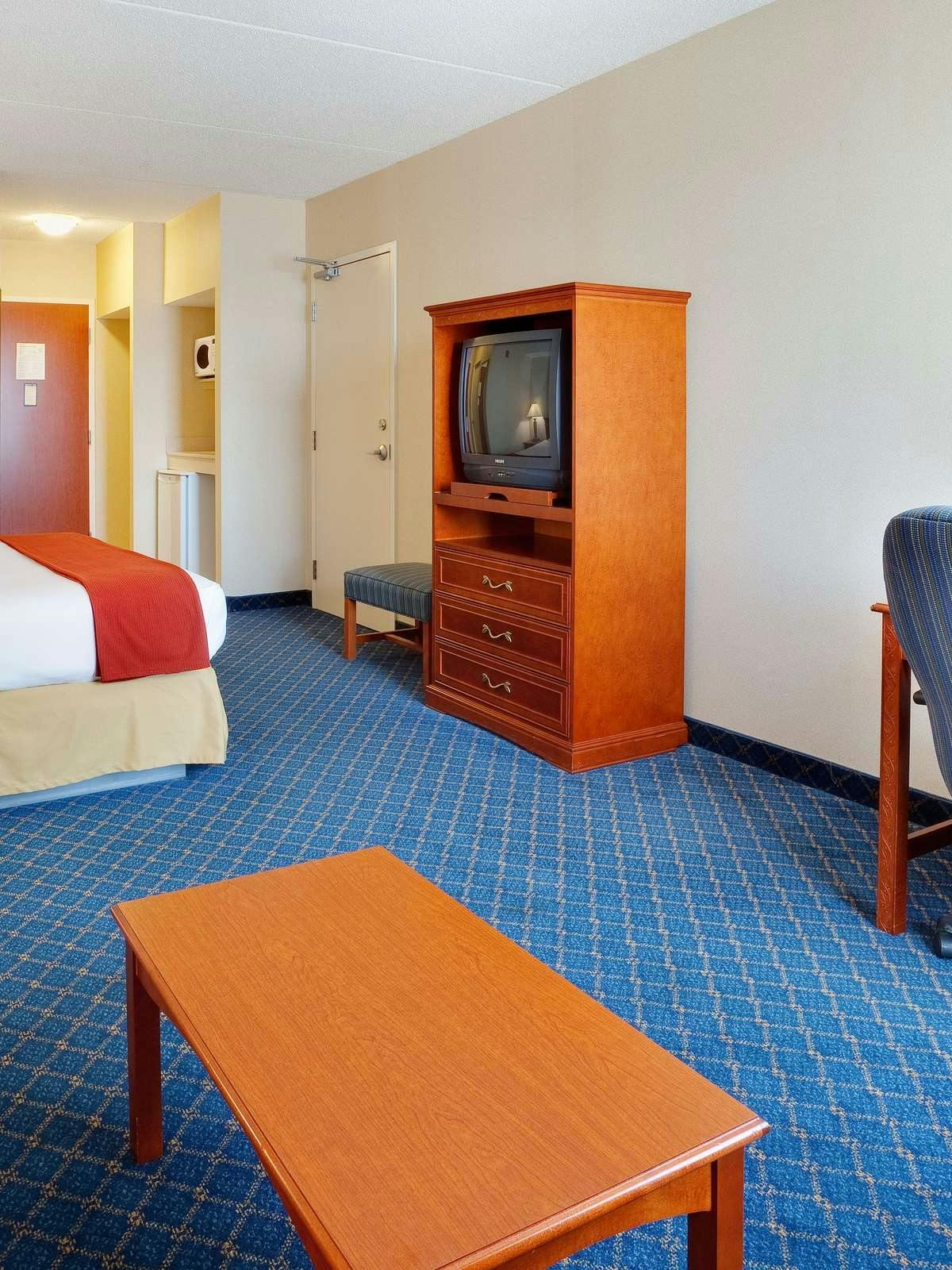 Hotel Holiday Inn Express Hotel & Suites Barrie photo 3