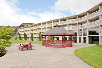 Hotel Holiday Inn Express Roseburg photo 1