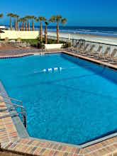 Hotel Holiday Inn Express Hotel & Suites Daytona Beach Shores photo 2
