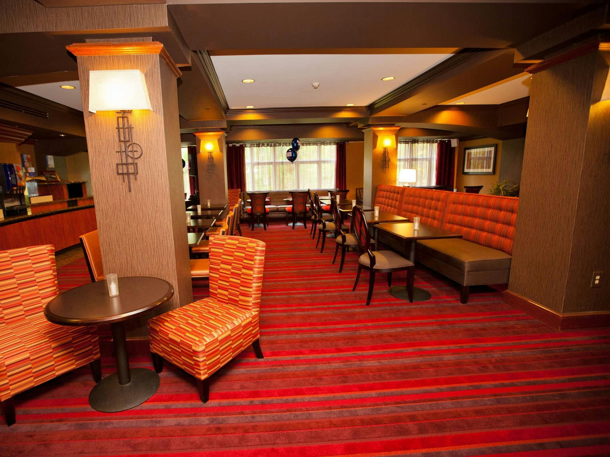 Holiday Inn Express Hotel & Suites Vineland Millville, Vineland